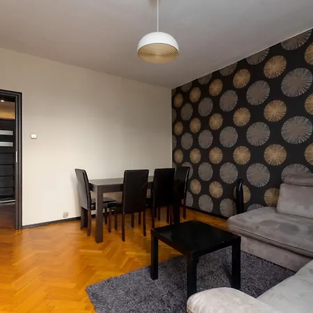 아파트 Pomorska Spacious *
