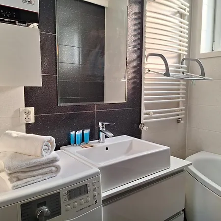 Pomorska Spacious 아파트